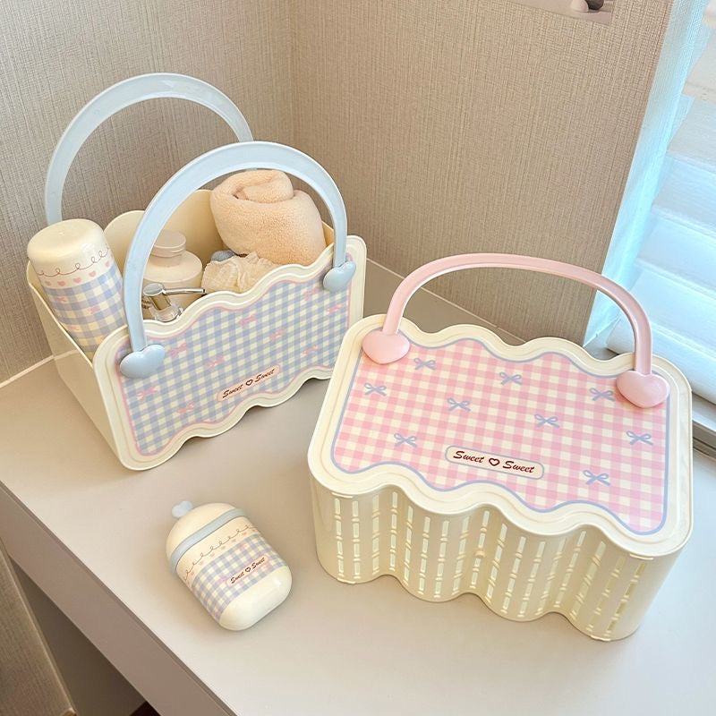 Sweet Gingham Carry Basket