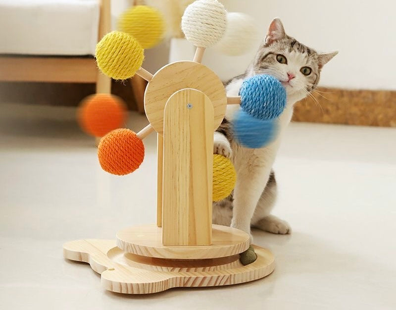 Ferris Wheel Cat Scratcher