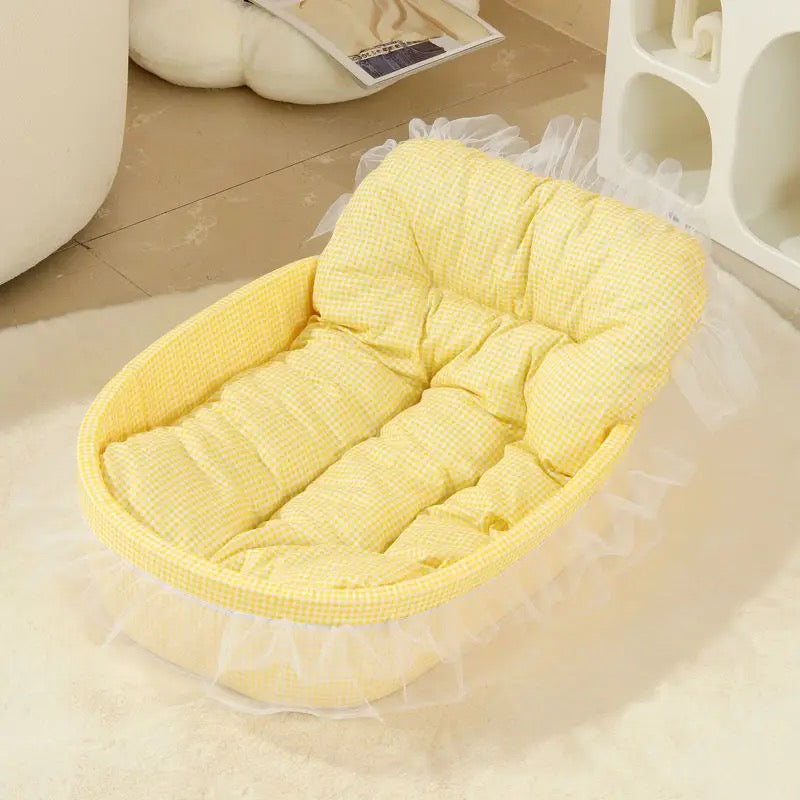 Glowli™ Gingham Lace Pet Bed