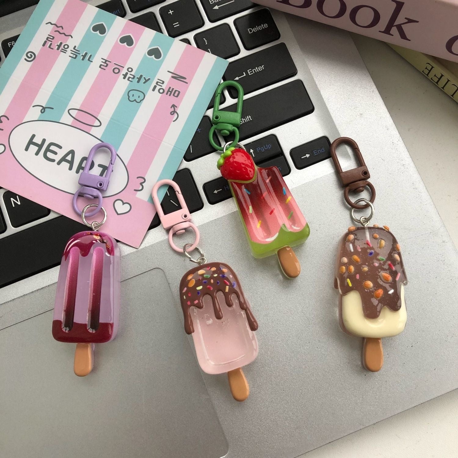 Mini Ice Cream Pop Keychain Set™