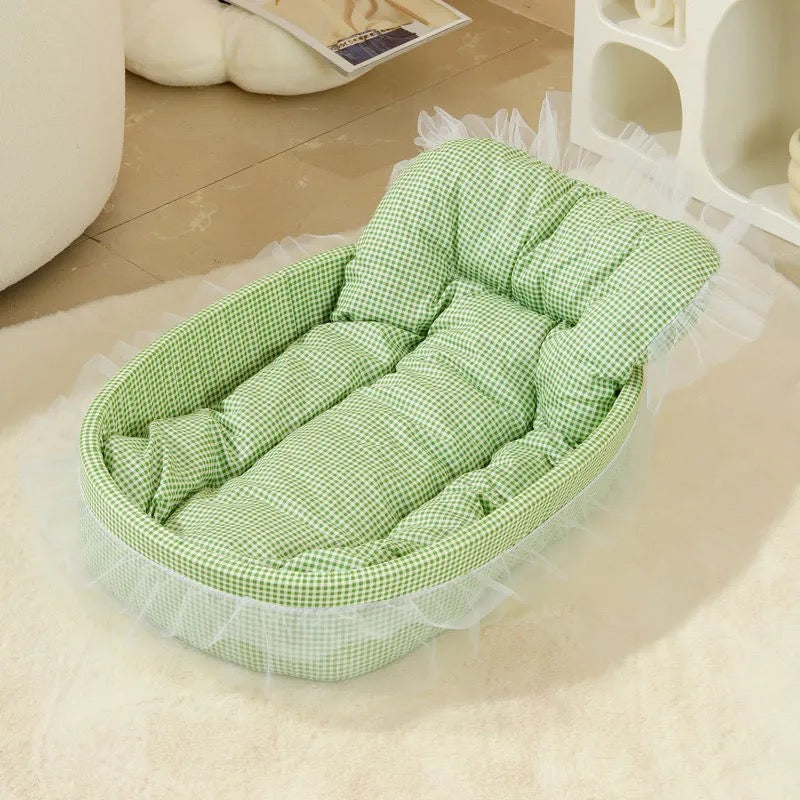Glowli™ Gingham Lace Pet Bed